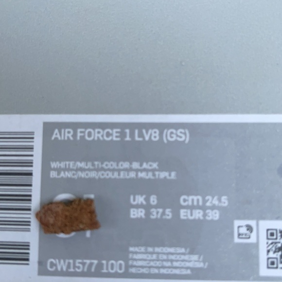 NIKE AIR FORCE 1 LV8 ‘DIGITAL SWOOSH’ WMNS - Picture 16 of 16